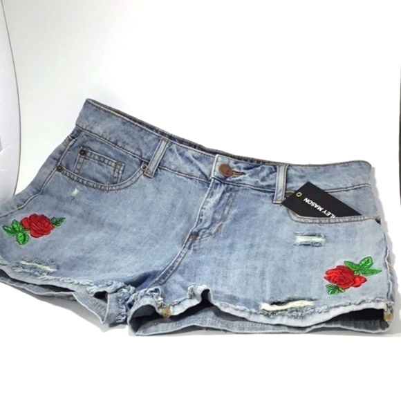 Ashley Mason Roll Cuff Denim Embroidered Shorts Size 28 - Picture 6 of 9